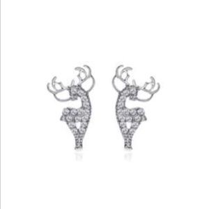 Beautiful Rhinestone Deer 🦌 Earrings